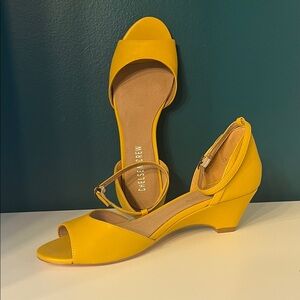 Chelsea Crew Gold Open Toe Wedges